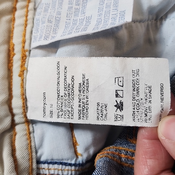 Size 18 Tommy Hilfiger stretch crop jeans.    B44 - Picture 10 of 13